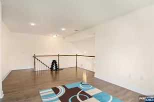 101 Autumn Ct, Little Falls Township, NJ 07424 - Photo 17