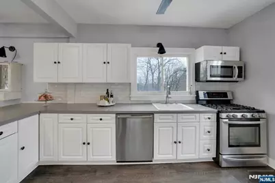 561 Lincoln Avenue, Glen Rock, NJ 07452 - Photo 13