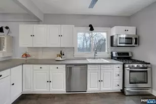 561 Lincoln Ave, Glen Rock, NJ 07452 - Photo 13