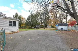 300 Spring Valley Rd, Paramus, NJ 07652 - Photo 43
