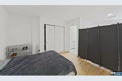 194 Astor Street, Newark, NJ 07114 - Photo 11