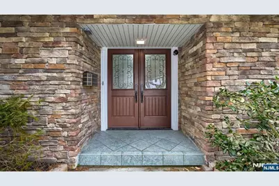 17 Clifford Drive, Wayne, NJ 07470 - Photo 5