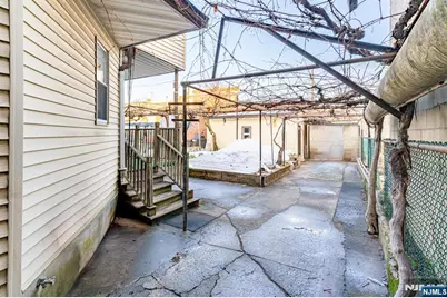 86 Pacific Street, Newark, NJ 07105 - Photo 9