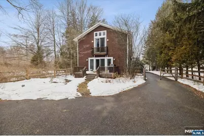 138 Chestnut Ridge Road, Saddle River, NJ 07458 - Photo 19