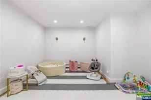 15 Kings Ct, Woodcliff Lake, NJ 07677 - Photo 9