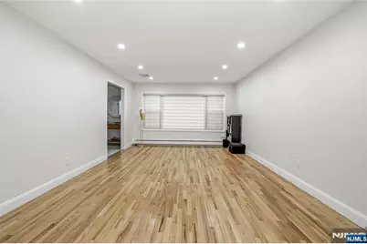 15 Kings Court, Woodcliff Lake, NJ 07677 - Photo 11