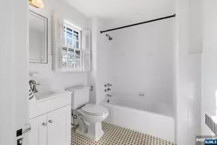 364 Owen Ave, Fair Lawn, NJ 07410 - Photo 23