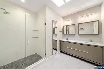 300 Gorge Road 57 #57, Cliffside Park, NJ 07010 - Photo 19