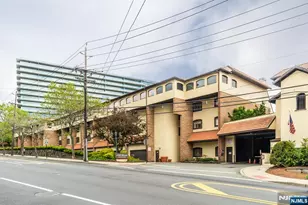 300 Gorge Road 57, Cliffside Park, NJ 07010 - Photo 25