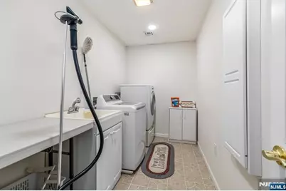 238 Park Avenue, Teaneck Township, NJ 07666 - Photo 23