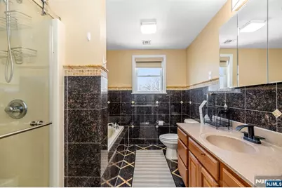 238 Park Avenue, Teaneck Township, NJ 07666 - Photo 27
