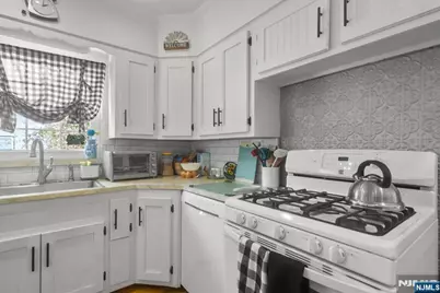 149 Allen Street, Hackensack, NJ 07601 - Photo 19