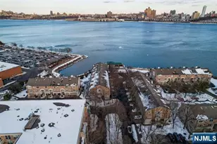 21 Grand Cove Way, Edgewater, NJ 07020 - Photo 37