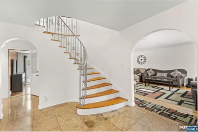 80 Glenwood Avenue, Elmwood Park, NJ 07407 - Photo 3