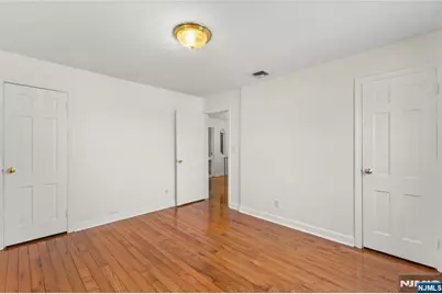 80 Glenwood Avenue, Elmwood Park, NJ 07407 - Photo 25