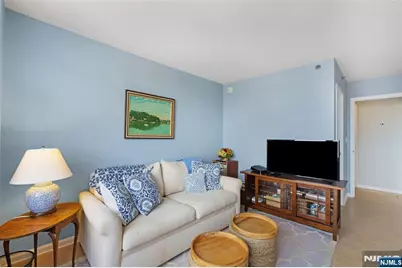 300 Main Street 807 #807, Little Falls Township, NJ 07424 - Photo 13