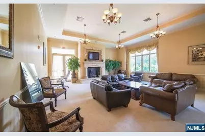 2205 Windsor Park Court 205 #205, Englewood, NJ 07631 - Photo 17