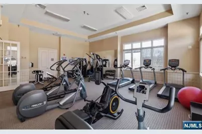 2205 Windsor Park Court 205 #205, Englewood, NJ 07631 - Photo 19