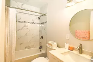 651 Riverside A7, Lyndhurst Township, NJ 07071 - Photo 9