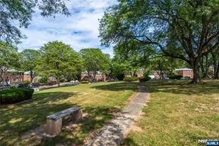 19 Wedgewood Dr 79, Verona, NJ 07044 - Photo 23