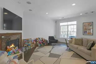 51 Lexington Ct 51, Englewood, NJ 07631 - Photo 9
