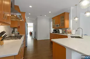 51 Lexington Ct 51, Englewood, NJ 07631 - Photo 7