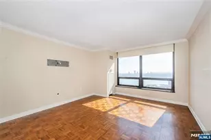 900 Palisade 18N, Fort Lee, NJ 07024 - Photo 13