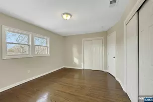 8 Iroquois Ave, Oakland, NJ 07436 - Photo 19