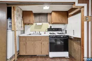 86 Kakeout Rd, Butler, NJ 07405 - Photo 33
