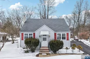 86 Kakeout Rd, Butler, NJ 07405 - Photo 3