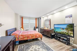 555 North Ave 6N, Fort Lee, NJ 07024 - Photo 11