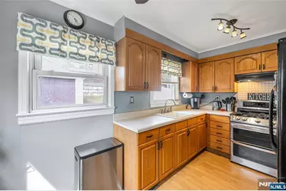 179 Prospect Street, Hasbrouck Heights, NJ 07604 - Photo 7