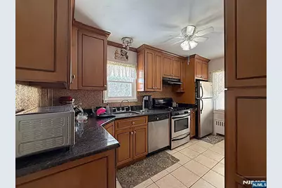 155 Riverview Avenue, North Arlington, NJ 07031 - Photo 11