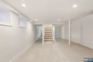 403 Lawn Ridge Rd, Orange, NJ 07050 - Photo 21