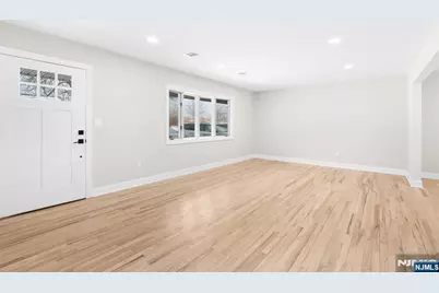 9 Adelaide Terrace, West Milford, NJ 07480 - Photo 3