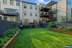 10 Bright Street 1, Jersey City, NJ 07302 - Photo 17