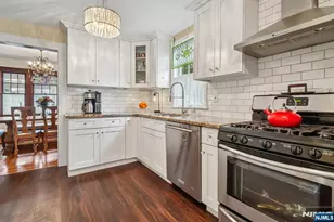 168 Maple St, West Orange Township, NJ 07052 - Photo 17