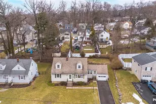 33 Laurel Pl, West Caldwell, NJ 07006 - Photo 37