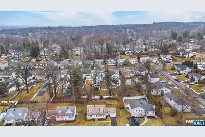 33 Laurel Place, West Caldwell, NJ 07006 - Photo 41