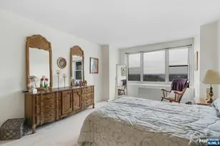2000 Linwood Ave 10J, Fort Lee, NJ 07024 - Photo 15