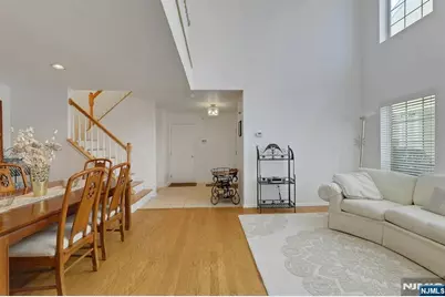 211 Warbler Drive, Wayne, NJ 07470 - Photo 9