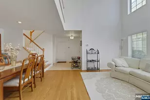 211 Warbler Dr, Wayne, NJ 07470 - Photo 9