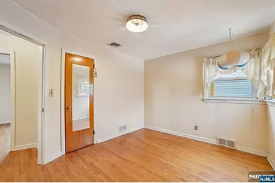 18 Byrne Place, Bergenfield, NJ 07621 - Photo 17