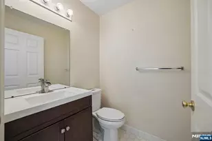 2106 Henry Ct, Mahwah, NJ 07430 - Photo 9