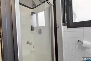 82 Garfield Ave, Jersey City, NJ 07305 - Photo 11