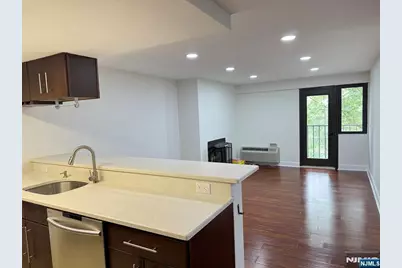 55 Clinton 502 #502, Hackensack, NJ 07601 - Photo 3