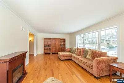 5 Pin Oak, West Caldwell, NJ 07006 - Photo 13