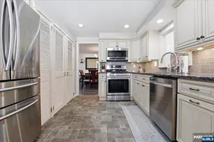 72 Saddle River Rd, Waldwick, NJ 07463 - Photo 15