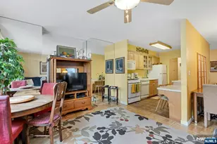2000 Linwood Ave 5A, Fort Lee, NJ 07024 - Photo 5