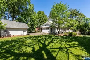 12 Midwood Rd, Glen Rock, NJ 07452 - Photo 27